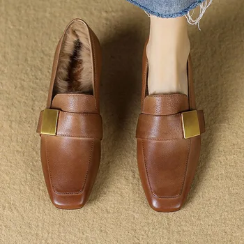 Nők Plüss Meleg naplopók Szivattyúk Cipők Téli Új 2023 Comfort Work Lady cipők Középsarkú cipő Szögletes lábujj Retro tervező Chunky cipő