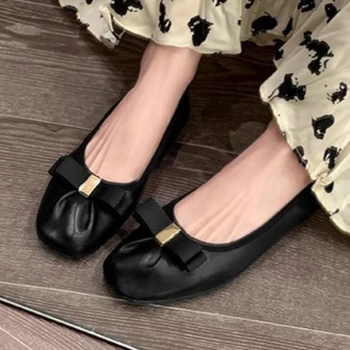Női balettlakások 2023 őszi divat bowknot sekély csúszás a női sétacipőn szögletes lábujj könnyű femlae alkalmi cipő