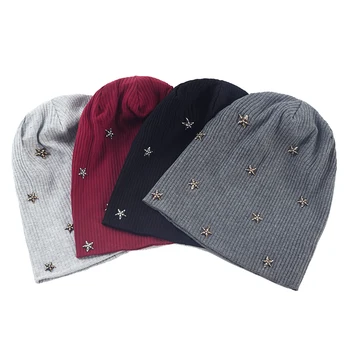 Geebro Women Star Bordázott kötött pamut koponyák Beanie Casual Soft Design Solid Bonnets kalap Női Slouchy kalap Nagykereskedelem